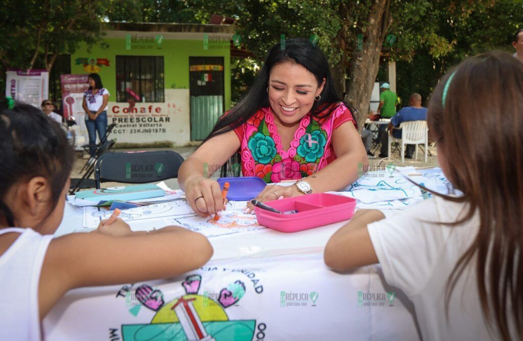 Blanca Merari lleva beneficios del Programa “Acercamiento Ciudadano” a Central Vallarta