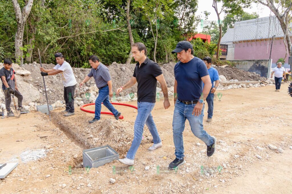 Diego Castañón supervisa trabajos de la modernización en la avenida Coba