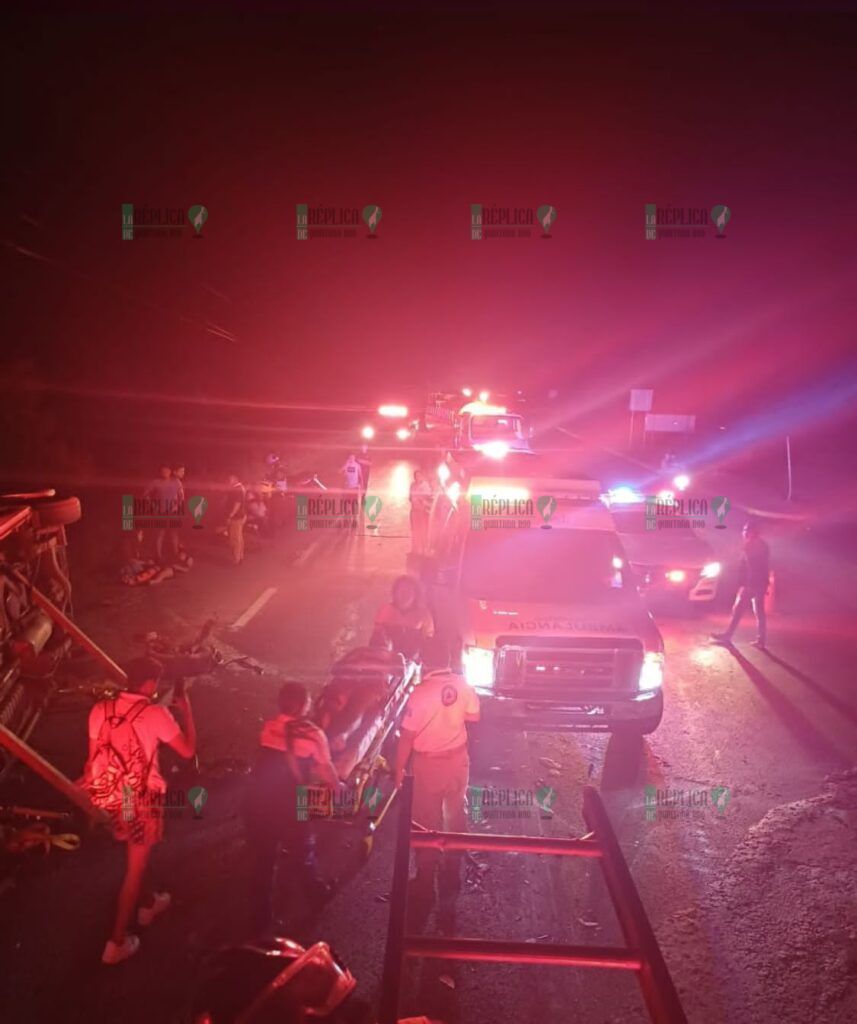 Al menos 9 lesionados deja choque entre van y góndola, en el tramo Playa del Carmen-Tulum