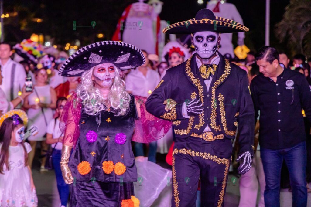 Exitoso "Paseo de las Ánimas 2023" en Tulum: Comienza el Hanal Pixan en un ambiente de alegría y tradición