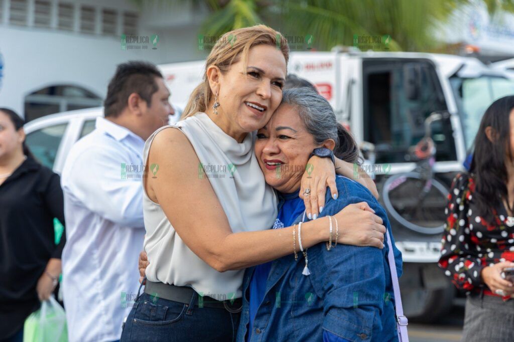 Recuerdan a personal que ha fallecido con un monumento de honor