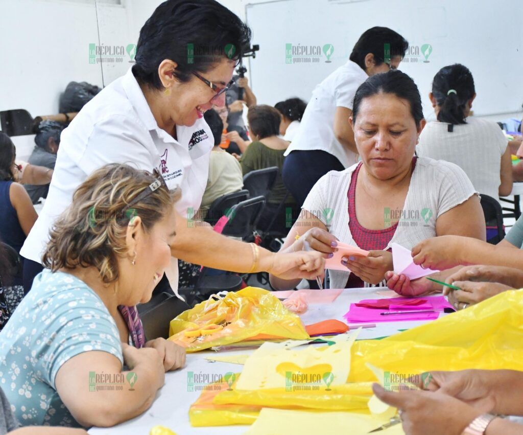 La Fundación de Parques y Museos apertura la cuarta edición del taller “Mundo de Papel”