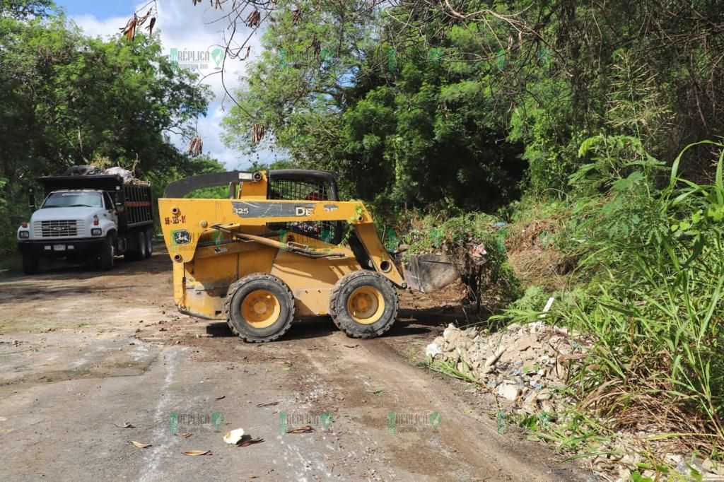 Inicia la limpieza de otro tiradero de basura clandestino