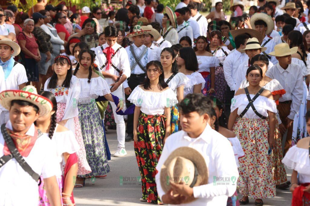 Participa Blanca Merari en El Desfile Conmemorativo Del 113 Aniversario del Inicio De La Revolución Mexicana