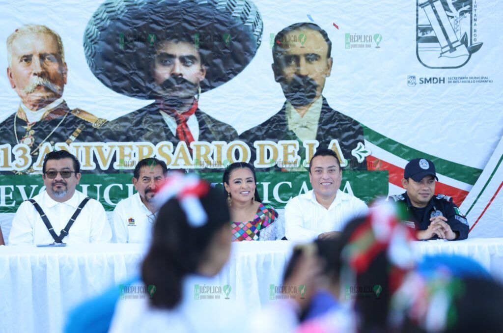 Participa Blanca Merari en El Desfile Conmemorativo Del 113 Aniversario del Inicio De La Revolución Mexicana