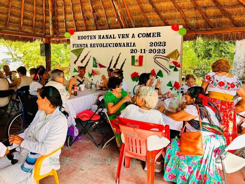 Organizan a adultos mayores de Puerto Morelos fiesta revolucionaria