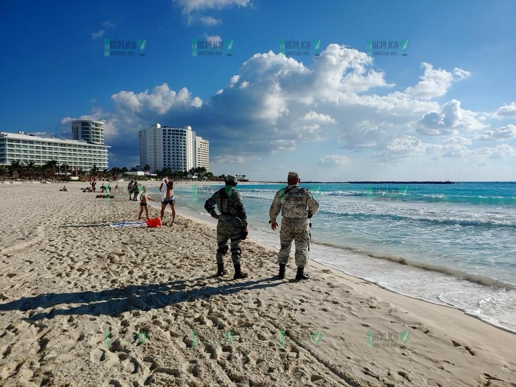  Encuentran un cuerpo sin vida en Playa Caracol de Cancún.