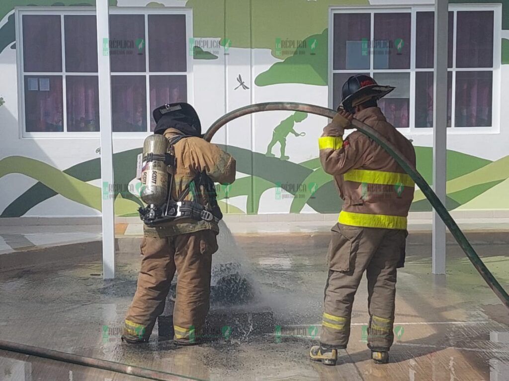 Realizan simulacro de incendio en jardín de niños “Tereza Magaña”, en Puerto Morelos