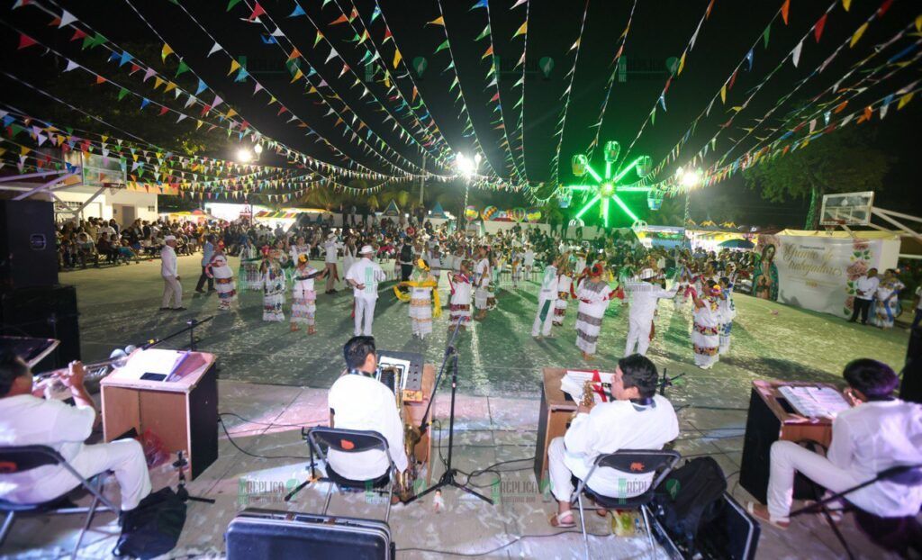 Vive Puerto Morelos tradicional Noche De Vaquería