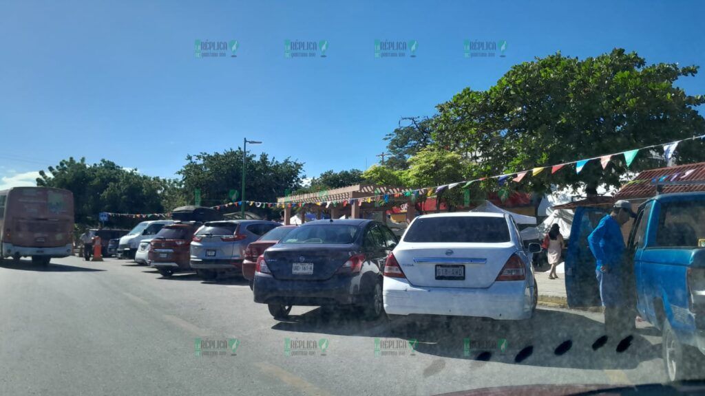 Habitantes del centro de Cancún, sin estacionamientos, por obras del Parque de Las Palapas