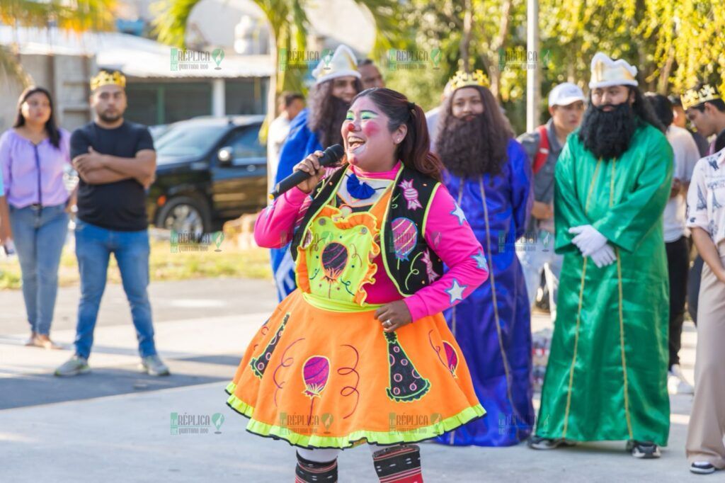 Caravana de Reyes 2024: Diego Castañón lleva felicidad a colonias de Tulum