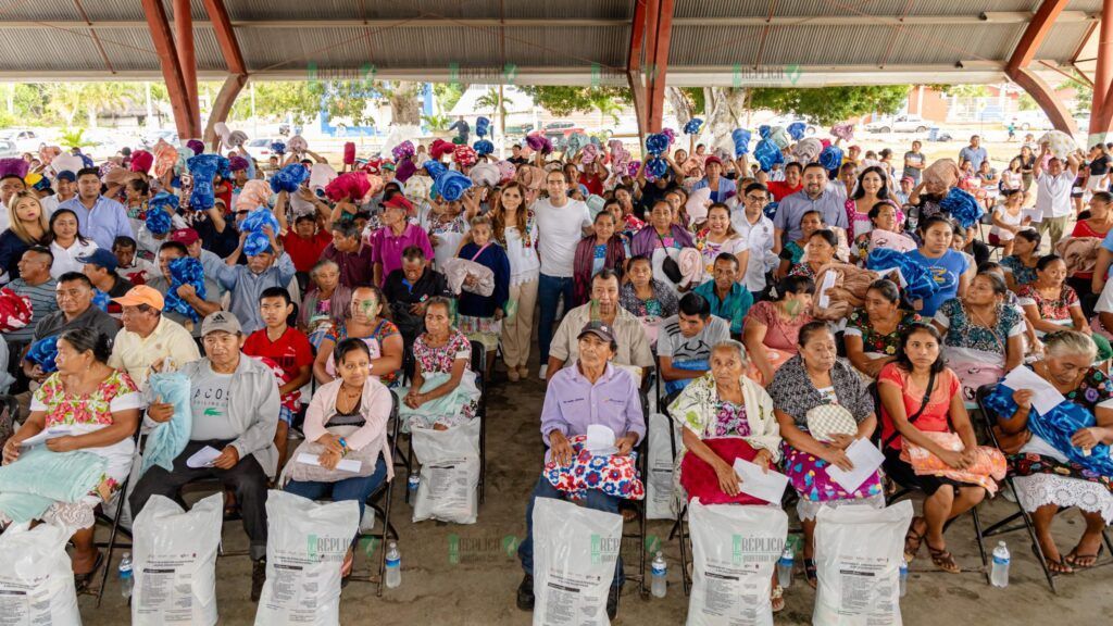 El DIF Quintana Roo continúa “Abrigando Corazones” en Tulum