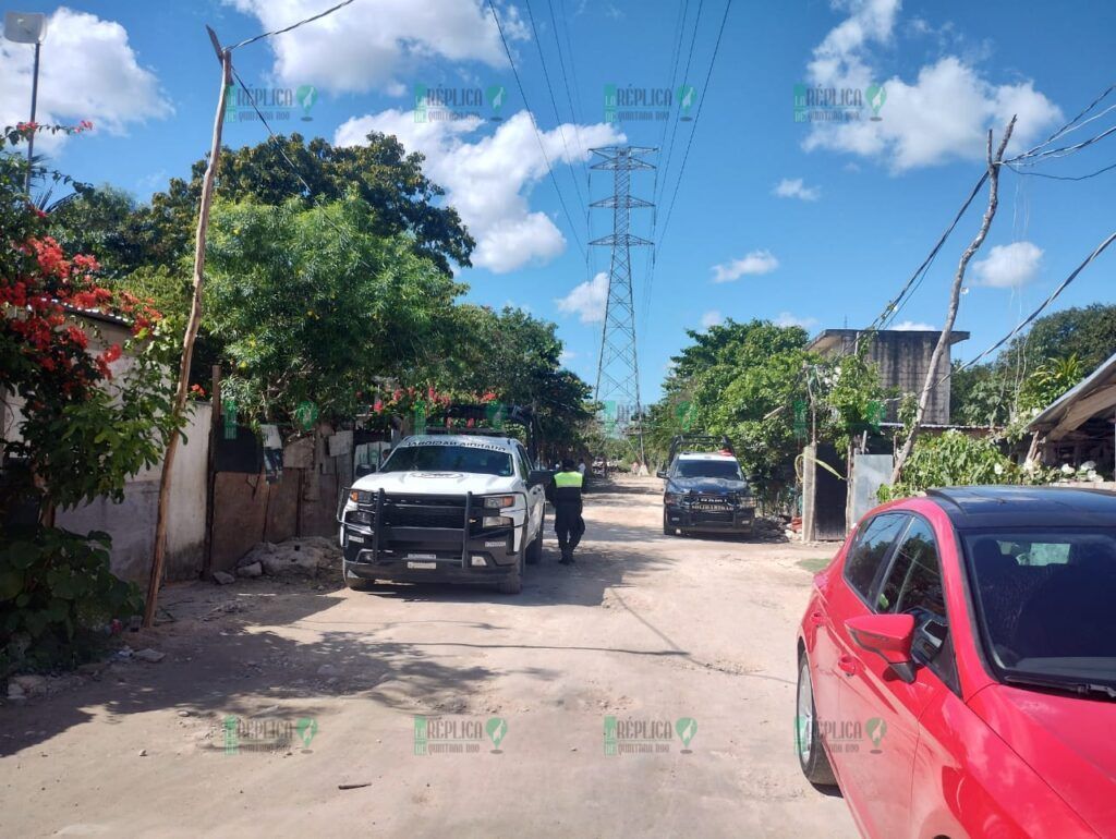 Realizan operativo de desalojo en la colonia irregular 'Las Torres' de Playa del Carmen