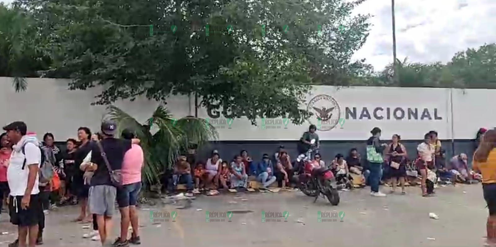 El grupo de inconformes que, fueron expulsados de un predio asegurado el pasado jueves,