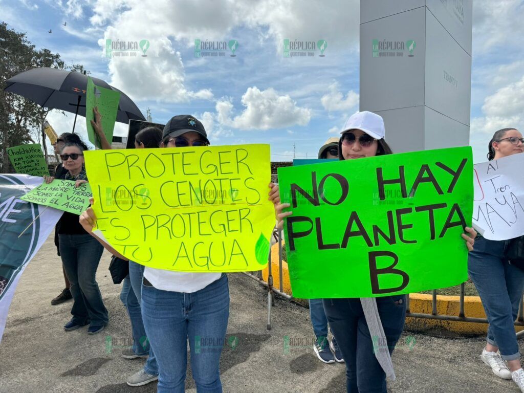 Colonos de la Colosio confrontan a ambientalistas en estación del Tren Maya y los obligan a retirarse