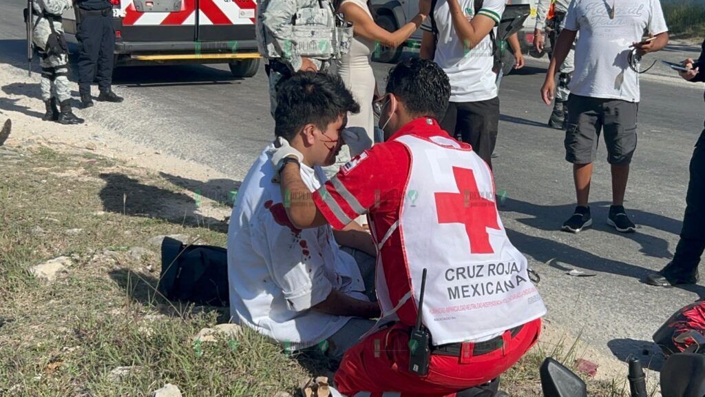 Una lesionada, saldo de choque entre motociclistas en Playa del Carmen