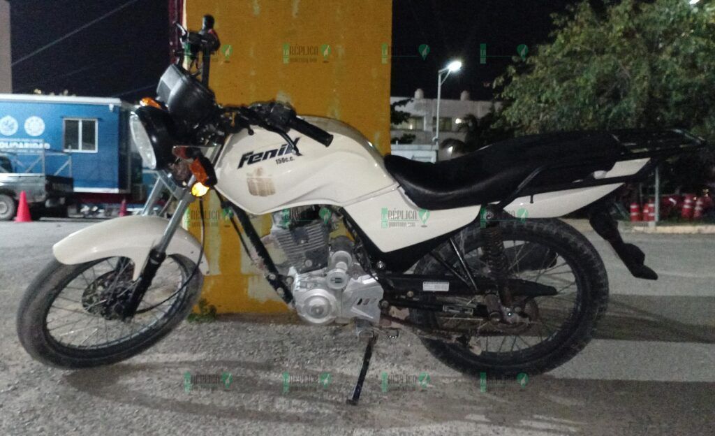 Aseguran una moto con placas superpuestas, hay un detenido