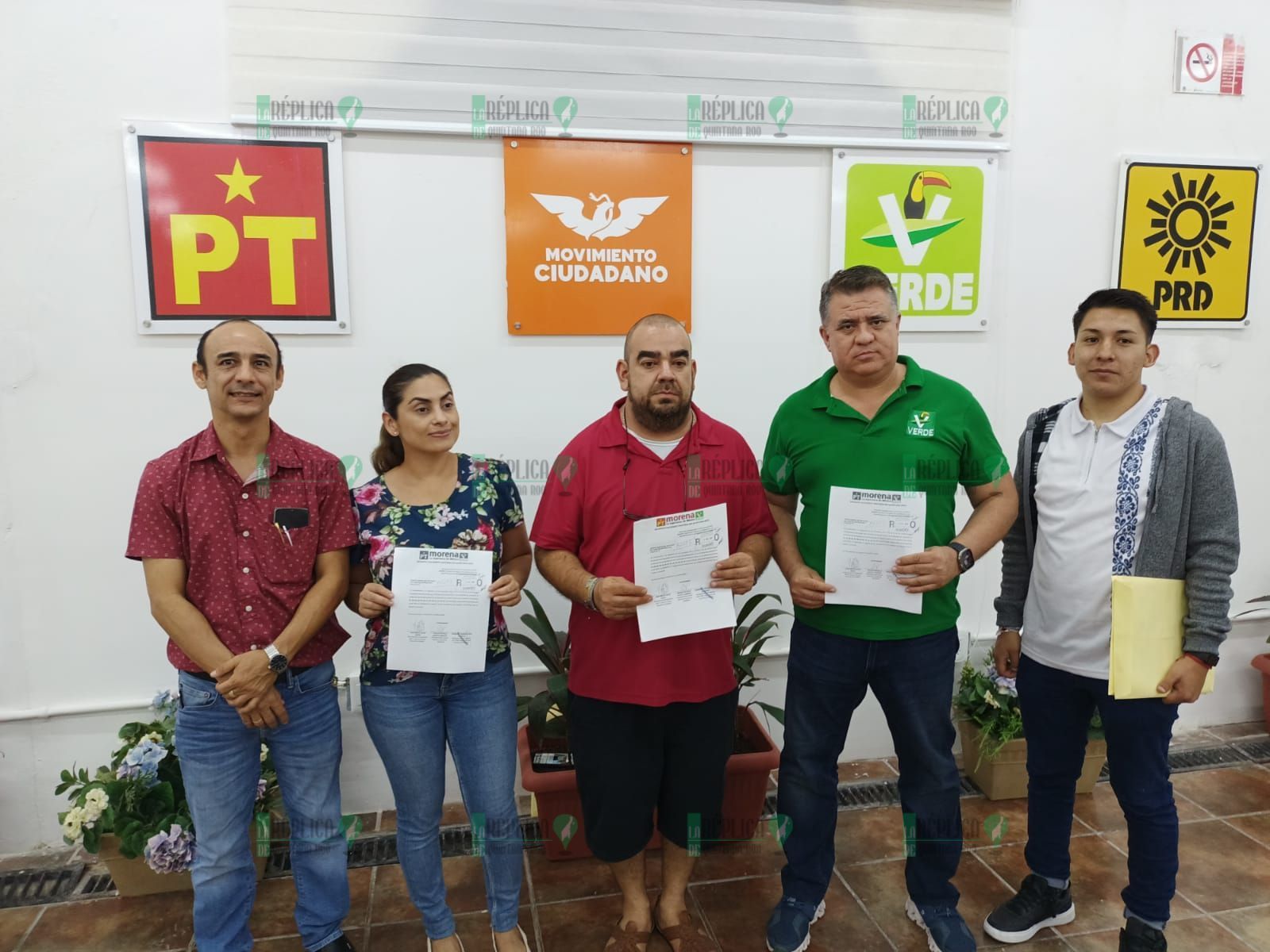 Inscribe coalición Morena-PT-PVEM a sus candidatos a diputados locales