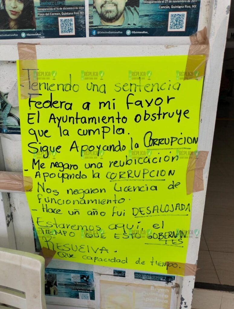 Inicia vendedora ambulante bloqueo parcial de la avenida Tulum, en Cancún