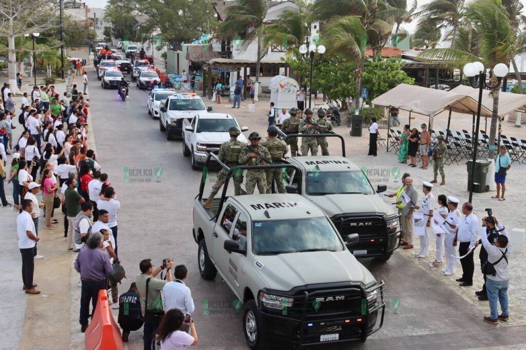 Banderazo del operativo vacacional Semana Santa 2024 en Puerto Morelos