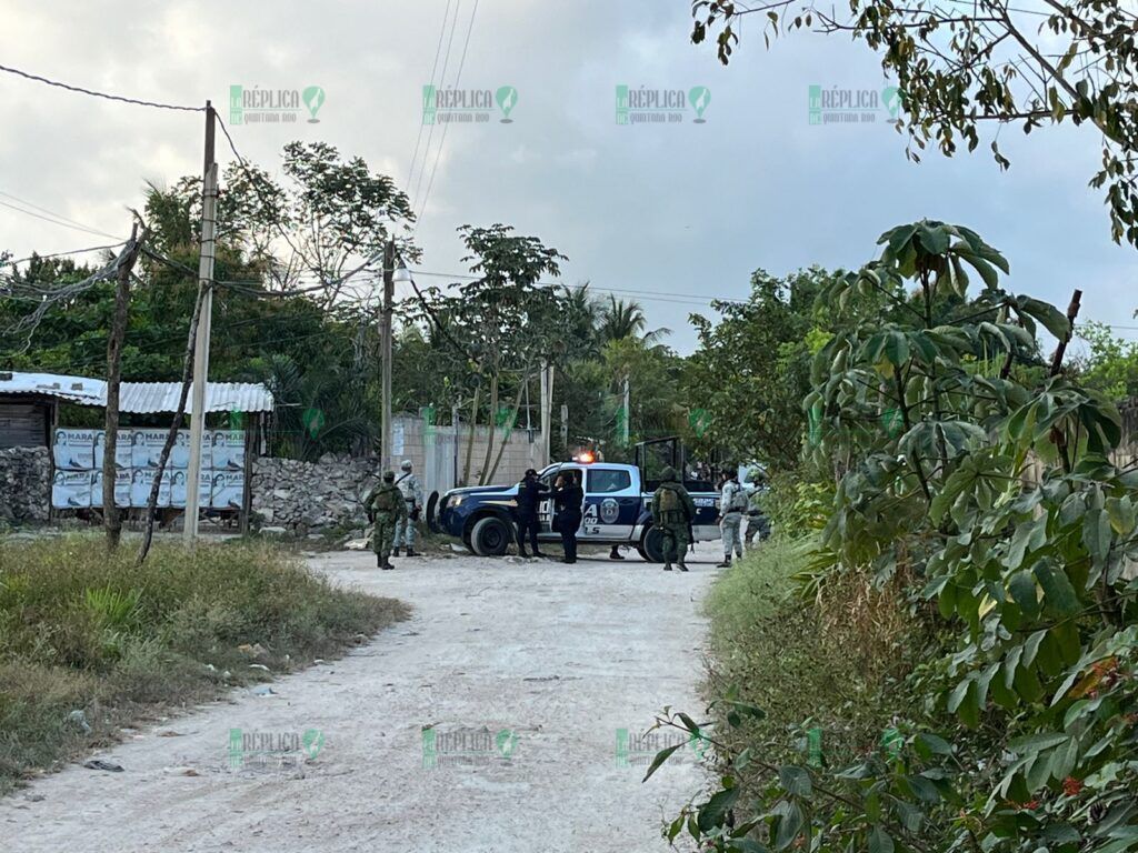 Hallan dos cuerpos ejecutados en una calle de terracería de la colonia 'Las Pencas' de Cancún