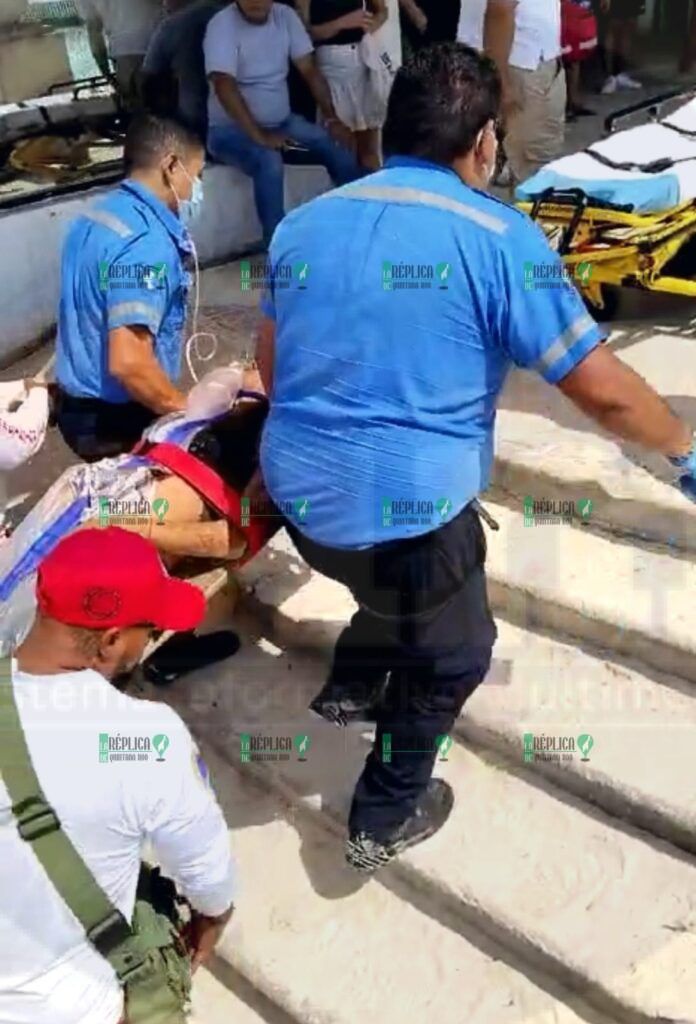 Rescatan a bañista que estuvo a punto de ahogarse en Playa del Carmen