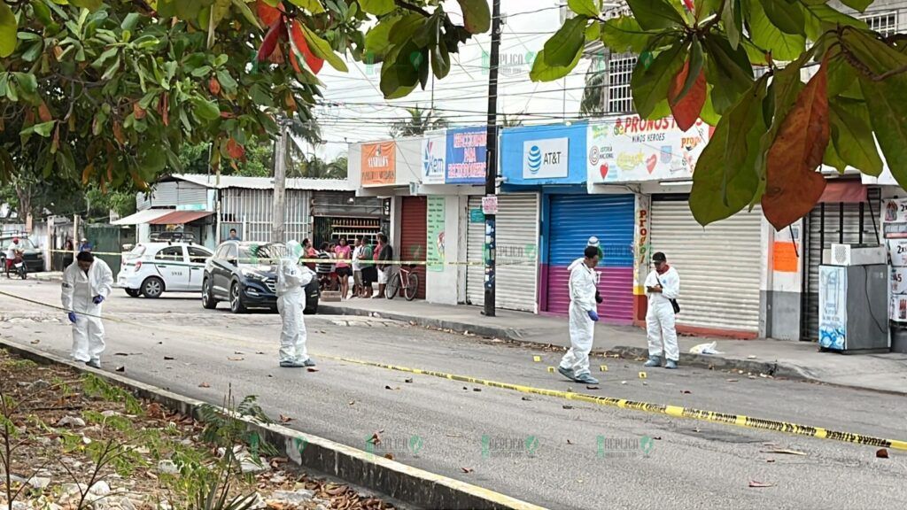 Ejecutan a un hombre fuera de una frutería en la Región 232 de Cancún