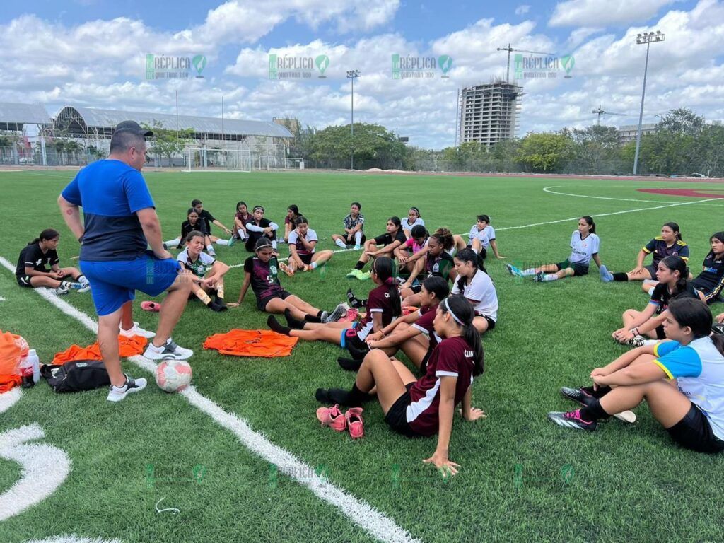 Listas las selecciones de fútbol de Quintana Roo para el Macro Regional en Tabasco