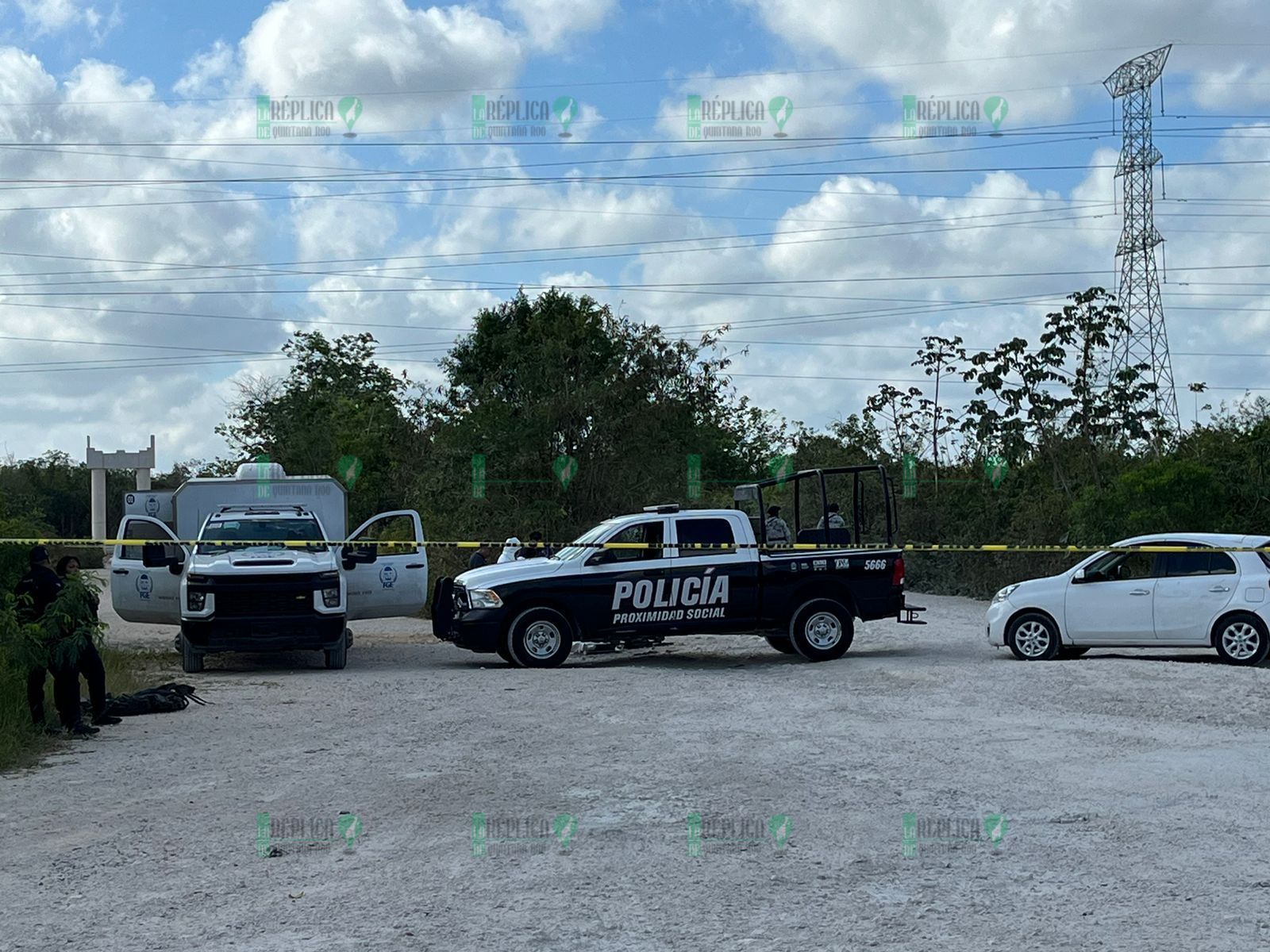 Dejan un cuerpo calcinado en el tramo carretero Cancún-Leona Vicario