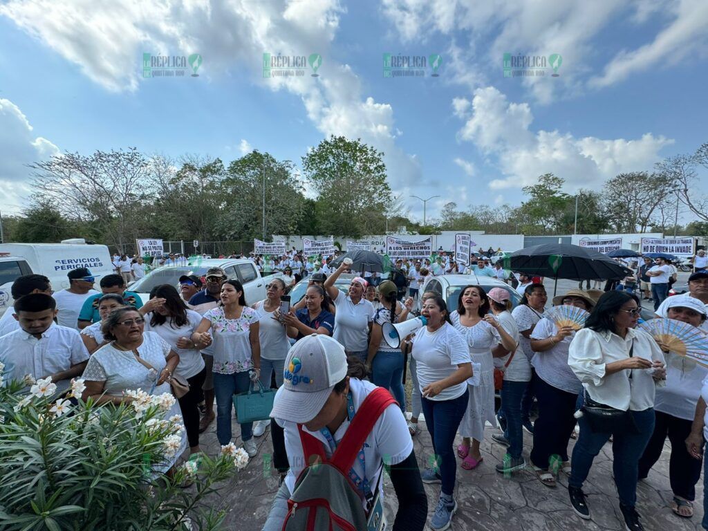 Protestan ejidatarios ante la Fiscalía, para exigir fin a invasiones en Playa del Carmen