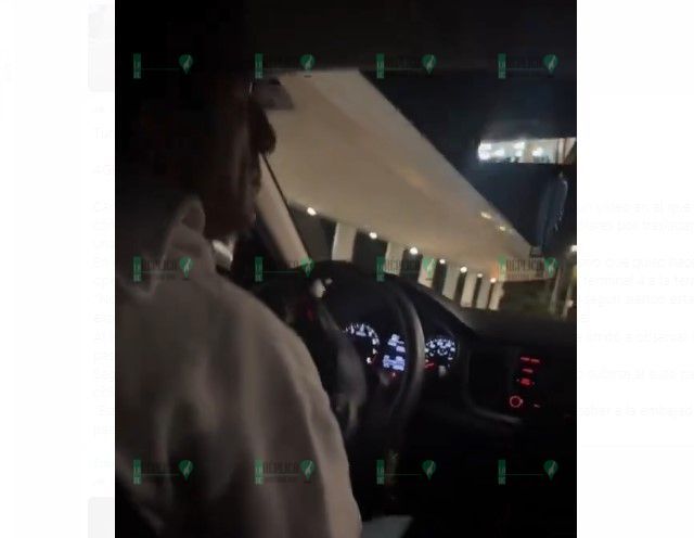 Turista evidencia en video a taxista de Cancún que trató de estafarlo