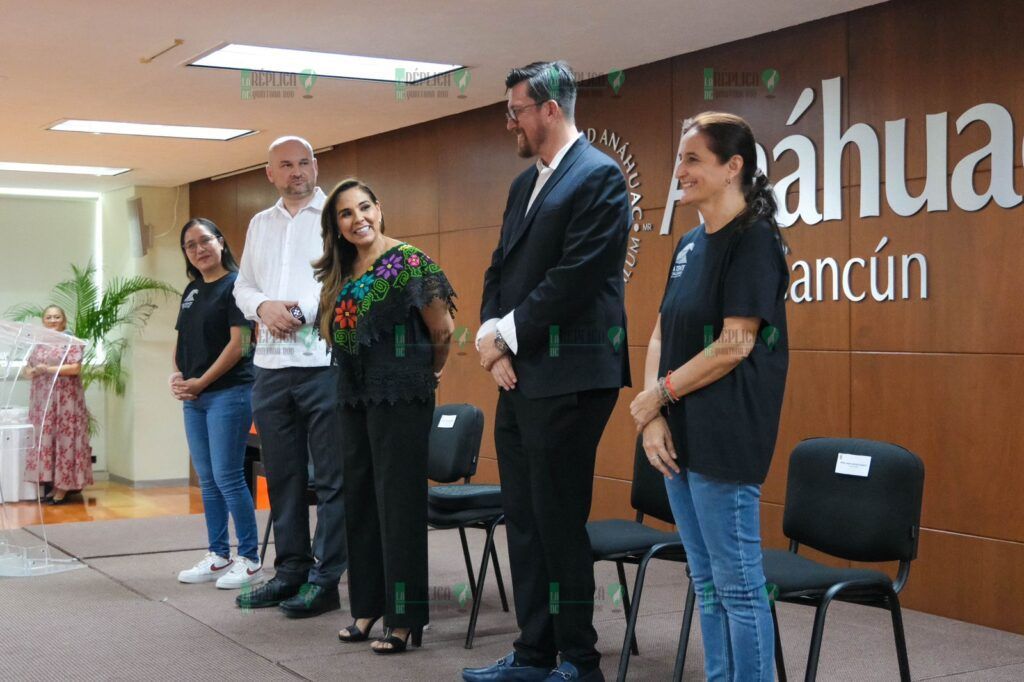 Inauguran el 10º Congreso Internacional de Diseño, un espacio que reúne a los futuros líderes de Cancún, en el 54 Aniversario de la ciudad