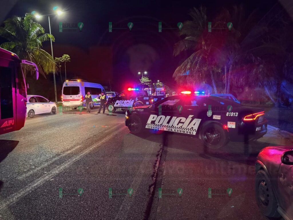 Taxista embiste a motociclista y lo mata, en el tramo Playa del Carmen-Tulum