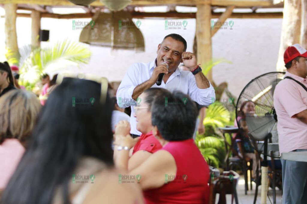 Reconoce sindicato Tiburones del Caribe a las mamás del volante