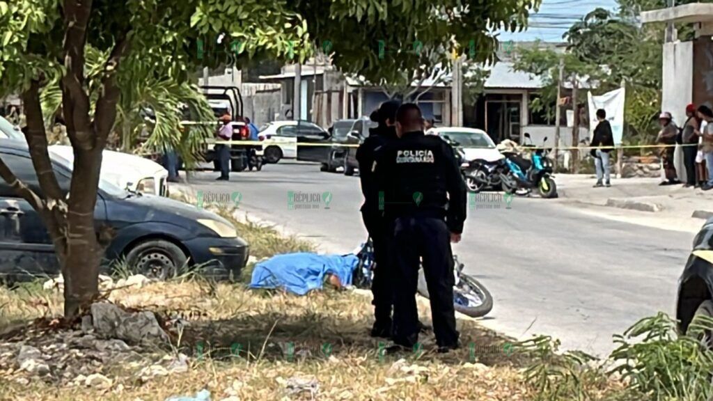 Acribillan a un hombre en motocicleta en la Región 227 de Cancún