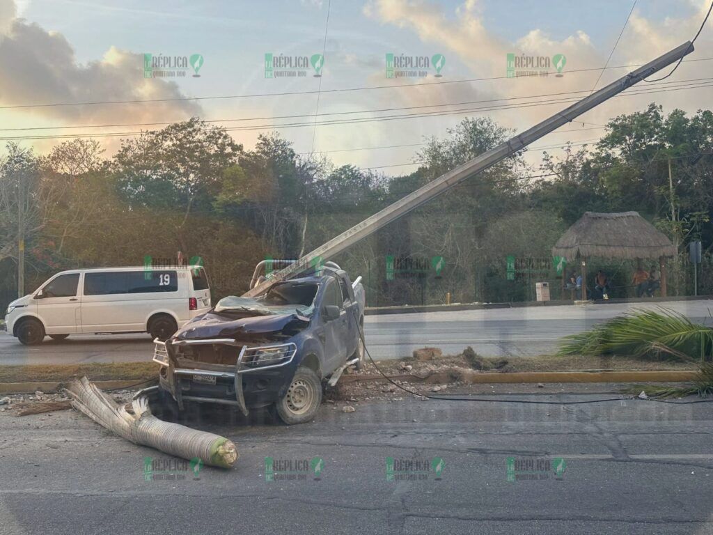 Fatal accidente cobra la vida de conductor de una camioneta en el tramo Tulum-Playa del Carmen