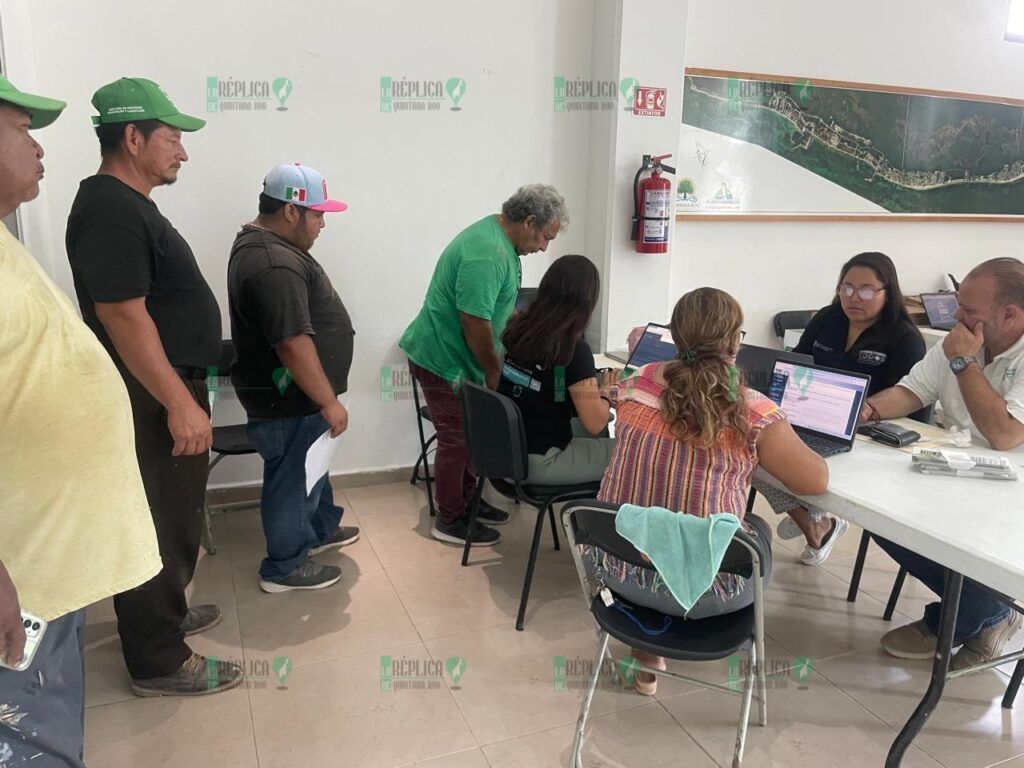 Cumplen servidores públicos de Puerto Morelos con su declaración de modificación patrimonial y de intereses