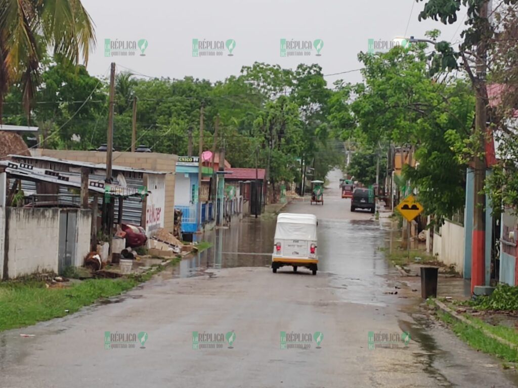 Suspenden clases en Othón P. Blanco y Bacalar por fuertes lluvias en el sur del estado