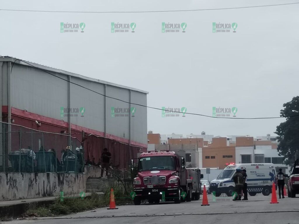 Se incendia sucursal de Cinemex de la Plaza Outlet de Cancún