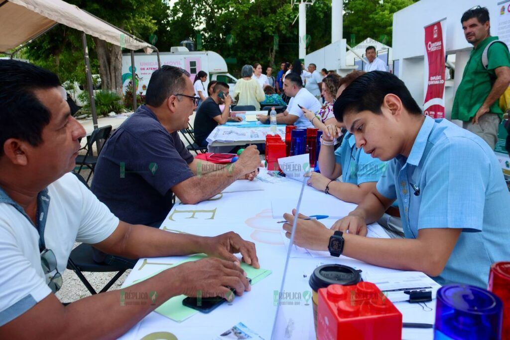 Organizan en Puerto Morelos la Feria del Empleo Estatal, “Empléate en tu Colonia”