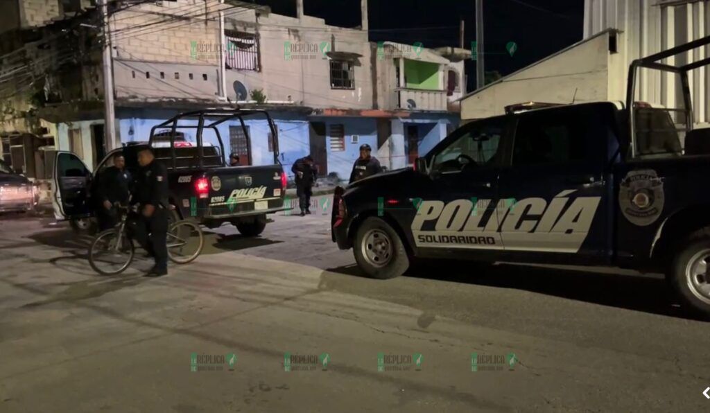 Atacan a balazos dos viviendas en la colonia Colosio de Playa del Carmen; hay detenidos