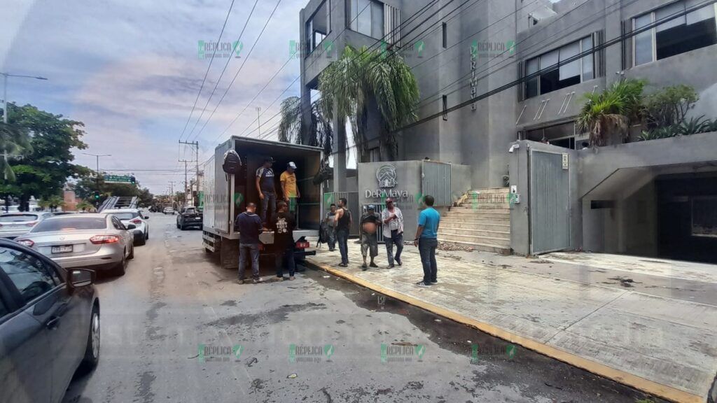 Desmantelan oficinas de Derimaya en Playa del Carmen