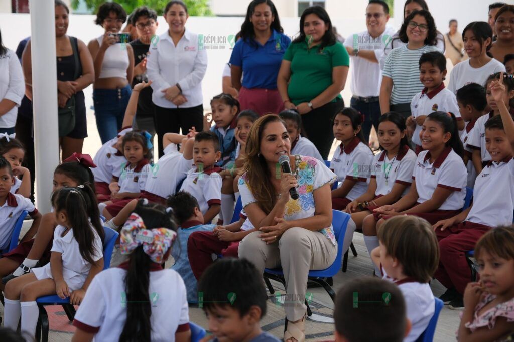 Inaugura Mara Lezama Arco Techo en preescolar “Hermenegildo Galeana” en Paraíso Maya