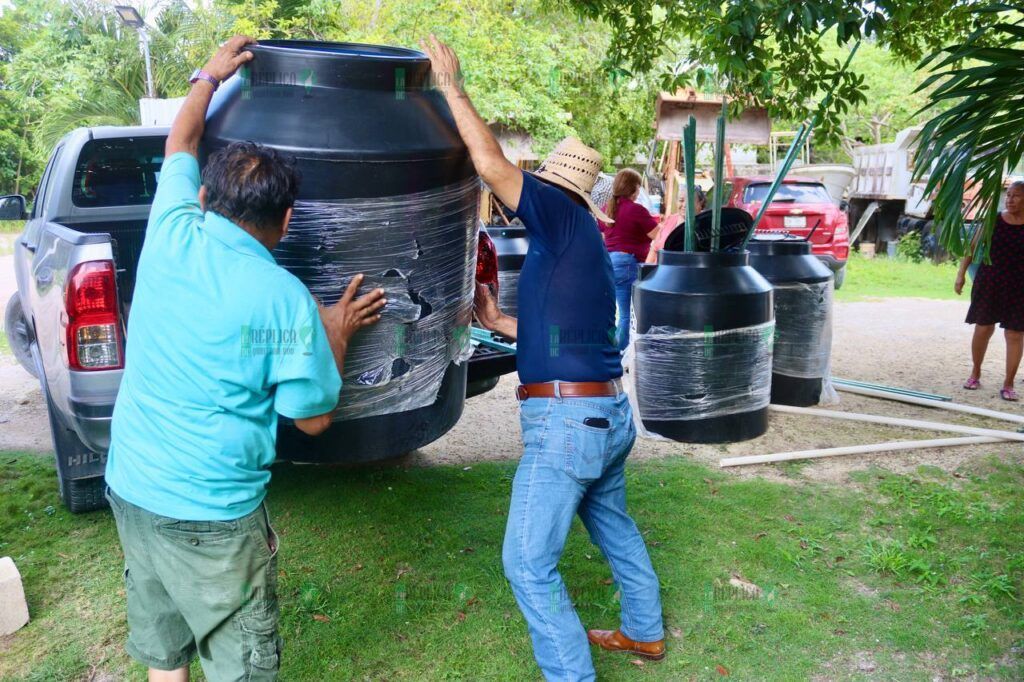 Entregan semillas de maíz a productores agrícolas y equipos para huertos del bienestar a mujeres de Puerto Morelos