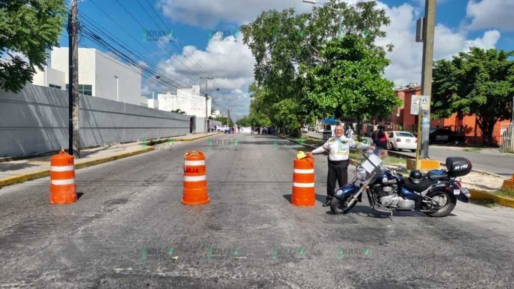 Se manifiestan frente a los Juzgados Penales Orales de Cancún, para exigir liberación de Emiliano Ramos