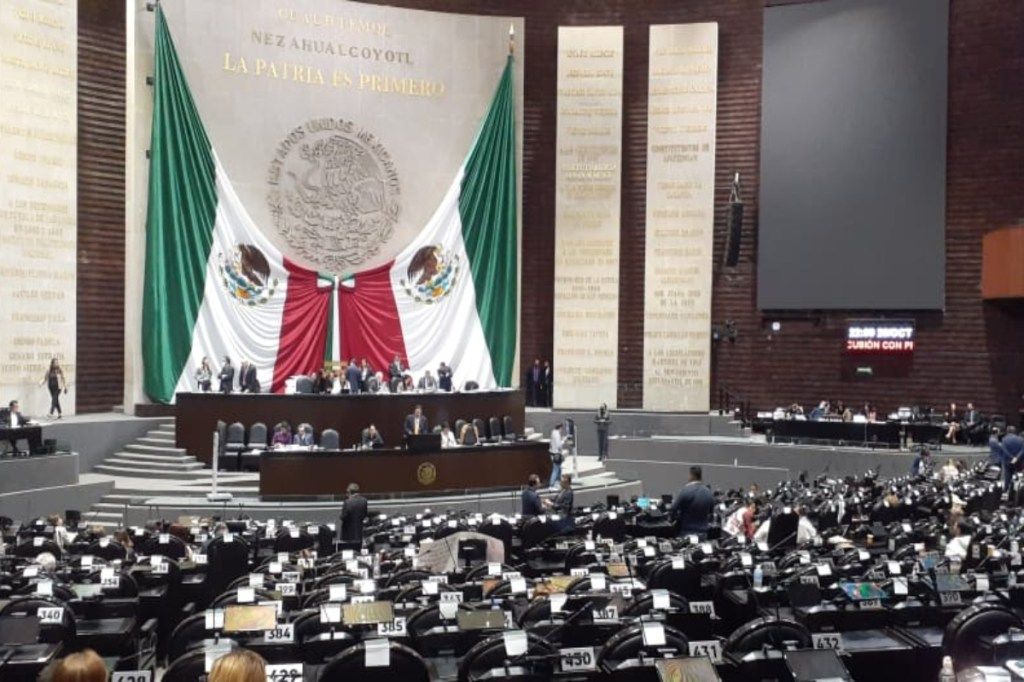 Alistan diputados extinción de organismos autónomos