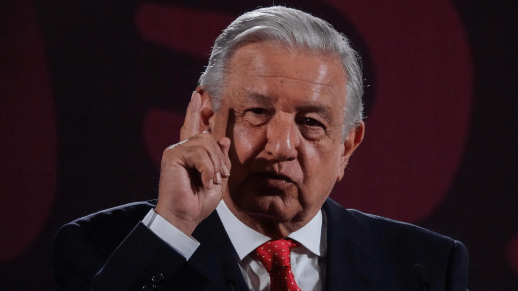 AMLO - INE