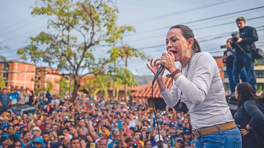 OPOSITORA. María Corina Machado denuncia medidas coercitivas del gobierno chavista de Maduro.