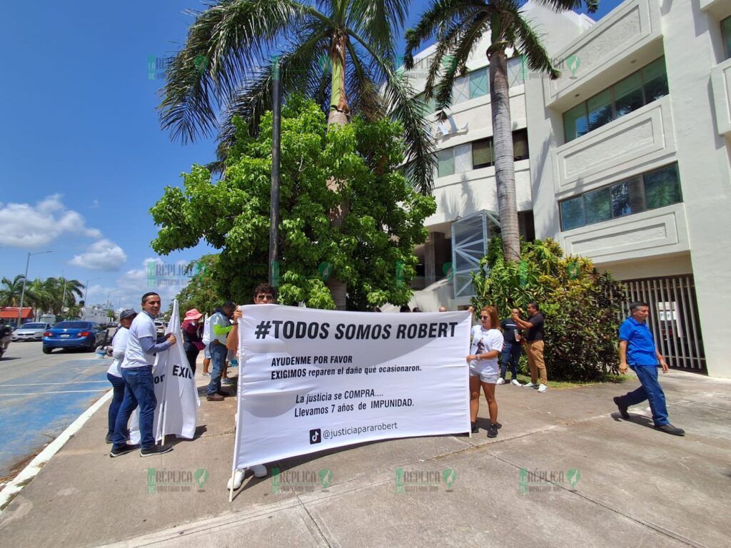 Piden justicia para Roberto, previo a audiencia en Playa del Carmen