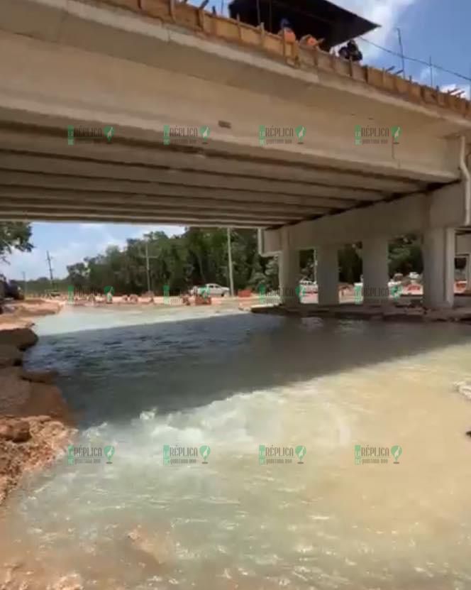 Queda sin agua parte de Playa del Carmen, al romper ICA tubería en obras del Tren Maya